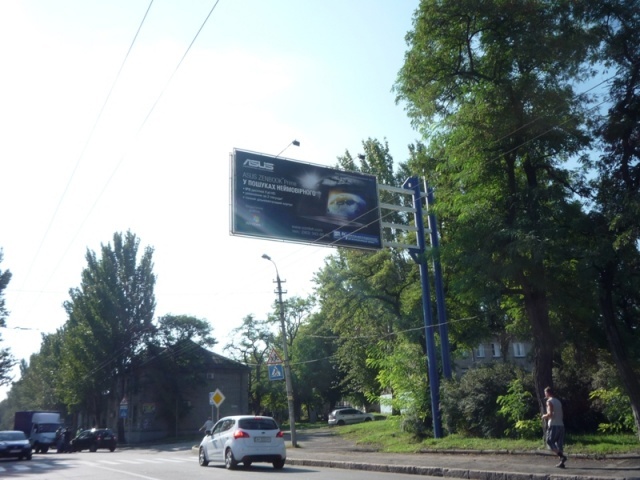 Щит 6x3, ул. И.Ткаченко, 117 - ул. Ионова ("Кредитпромбанк", кафе "Алекс") Щит 6x3, ул. И.Ткаченко, 117 - ул. Ионова ("Кредитпромбанк", кафе "Алекс")