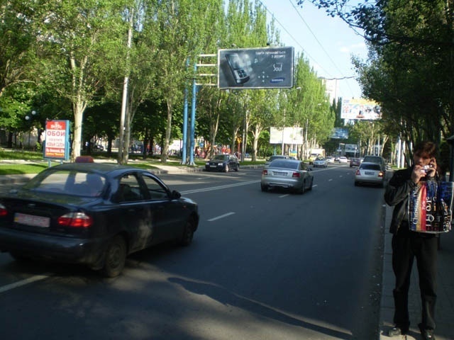 Щит 6x3,  ул. Артема, 169 (ТЦ "Север-Плаза")