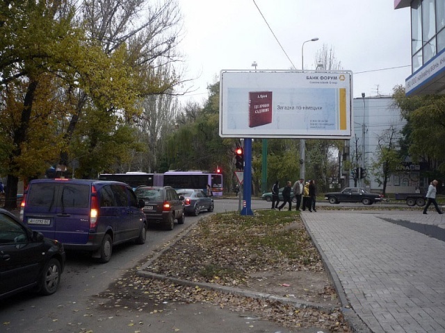 Щит 6x3, ул. Артема - ул. Батищева (ТЦ, рынок "Маяк") Щит 6x3, ул. Артема - ул. Батищева (ТЦ, рынок "Маяк")