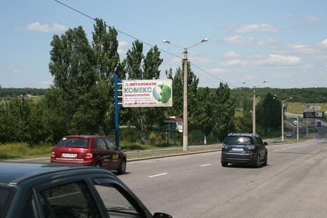 Щит 6x3, пр. Ленинский, городская черта (въезд в город) Щит 6x3, пр. Ленинский, городская черта (въезд в город)