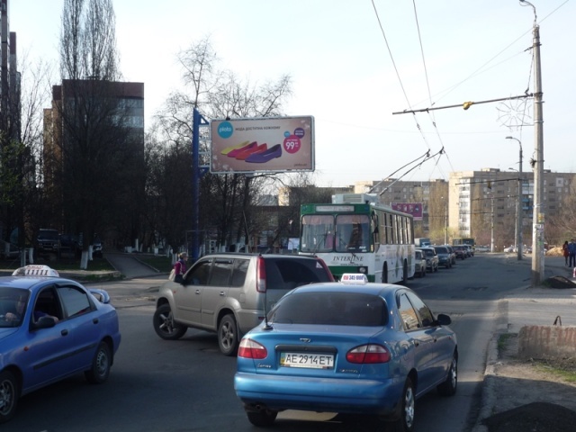 Щит 6x3, ул. 230й Стрелковой Дивизии, 13 - ул. Шетинина (мкрн. "Цветочный") Щит 6x3, ул. 230й Стрелковой Дивизии, 13 - ул. Шетинина (мкрн. "Цветочный")