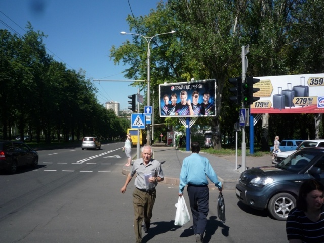 Щит 6x3, б-р. Шевченко - ул. Серова (ресторан "Волна") Щит 6x3, б-р. Шевченко - ул. Серова (ресторан "Волна")