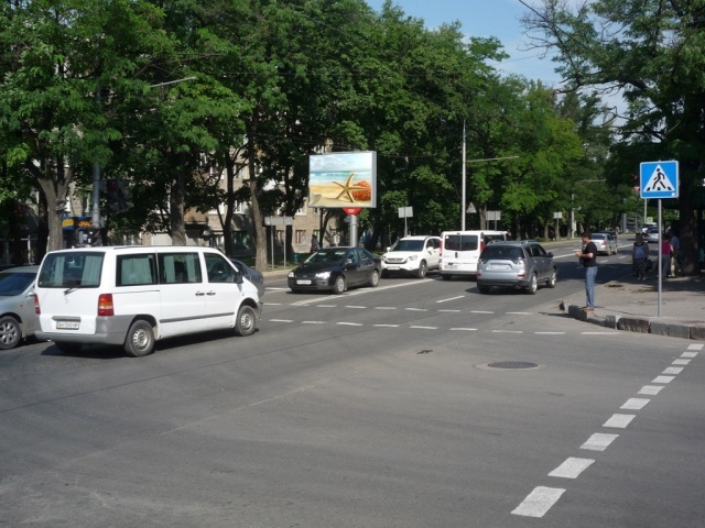 Беклайт 4x3, ул. Университетская, 106-А (супермаркет "Амстор") Беклайт 4x3, ул. Университетская, 106-А (супермаркет "Амстор")
